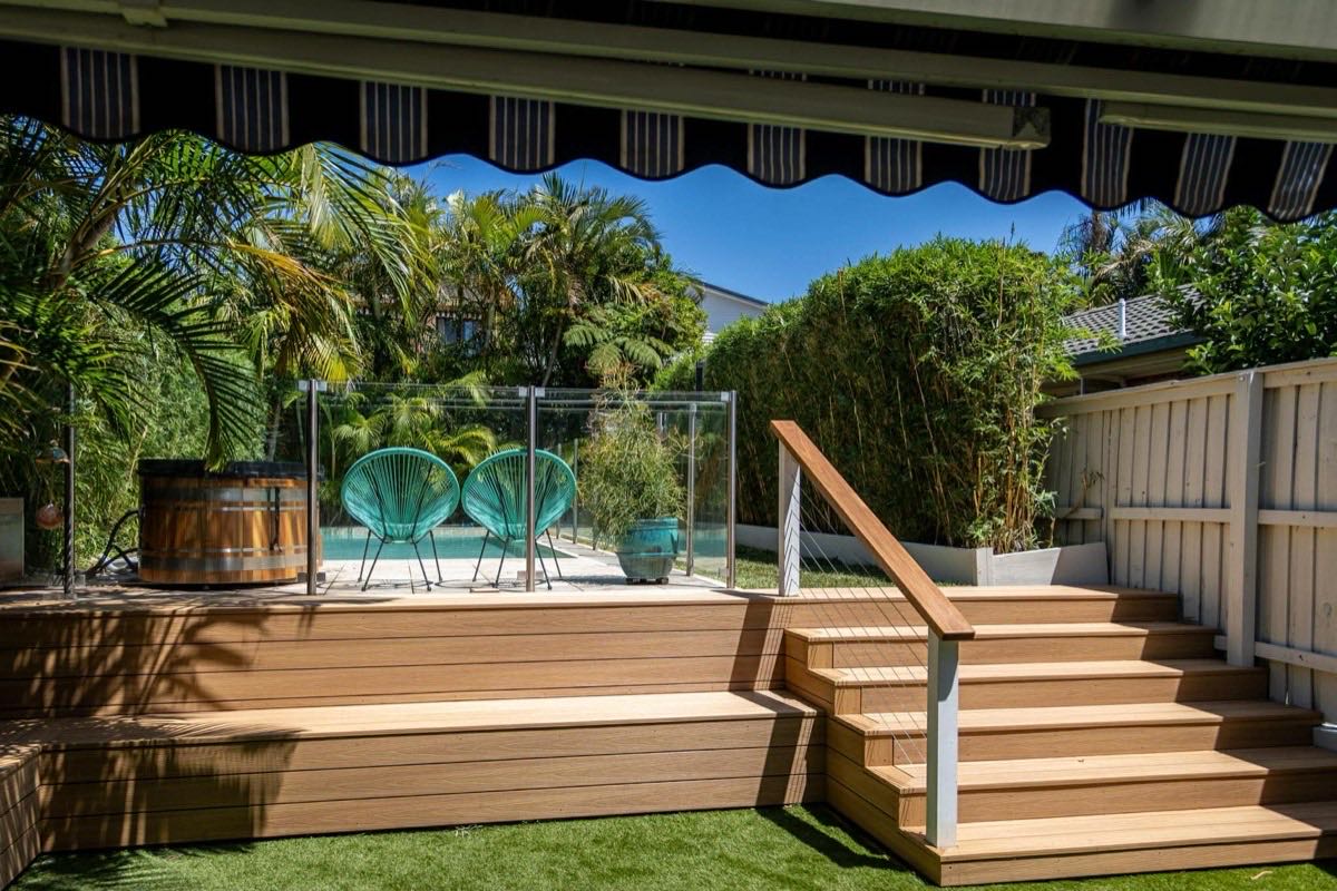 Multi-level deck with stairs and wire balustrade